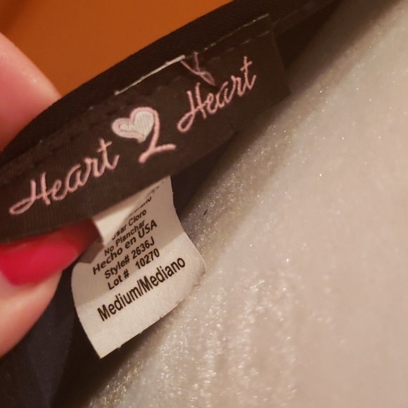 Heart 2 Heart one shoulder sequin floral top NWOT Size M - Picture 4 of 4